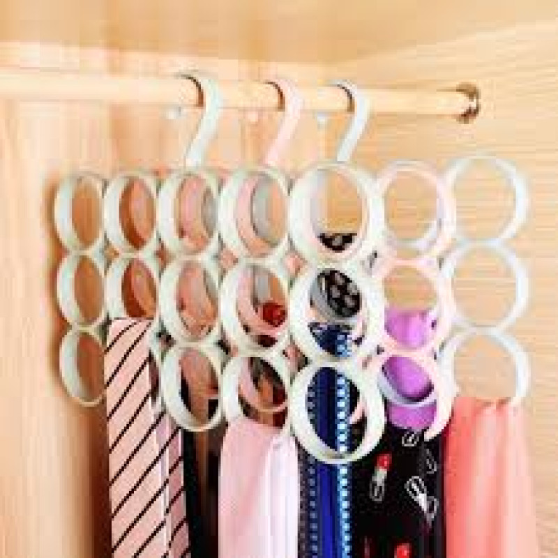 15-Ring Plastic Scarf & Accessory Hanging Storage Organizer Rack