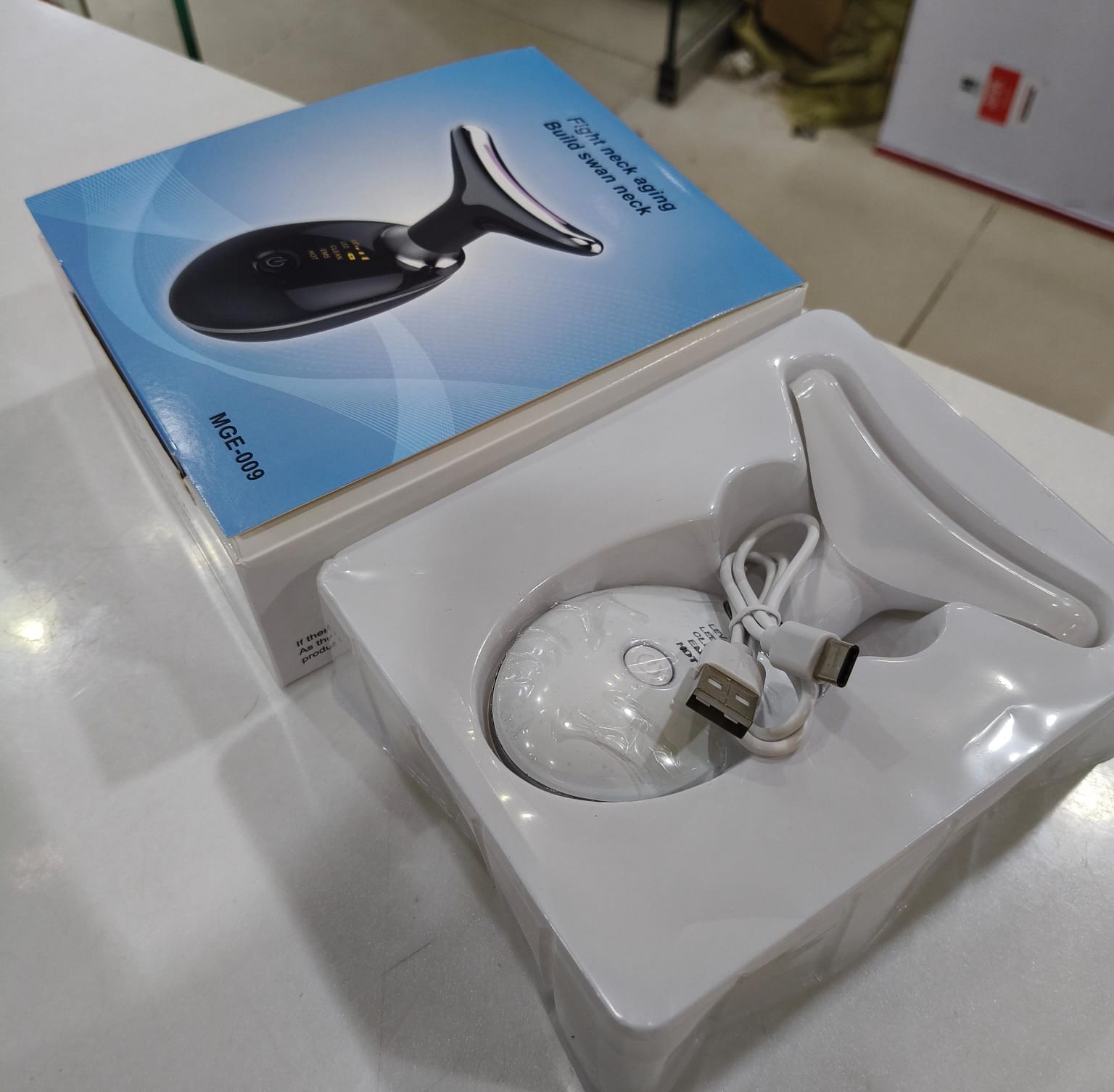 Digital Massager For Face And Neck